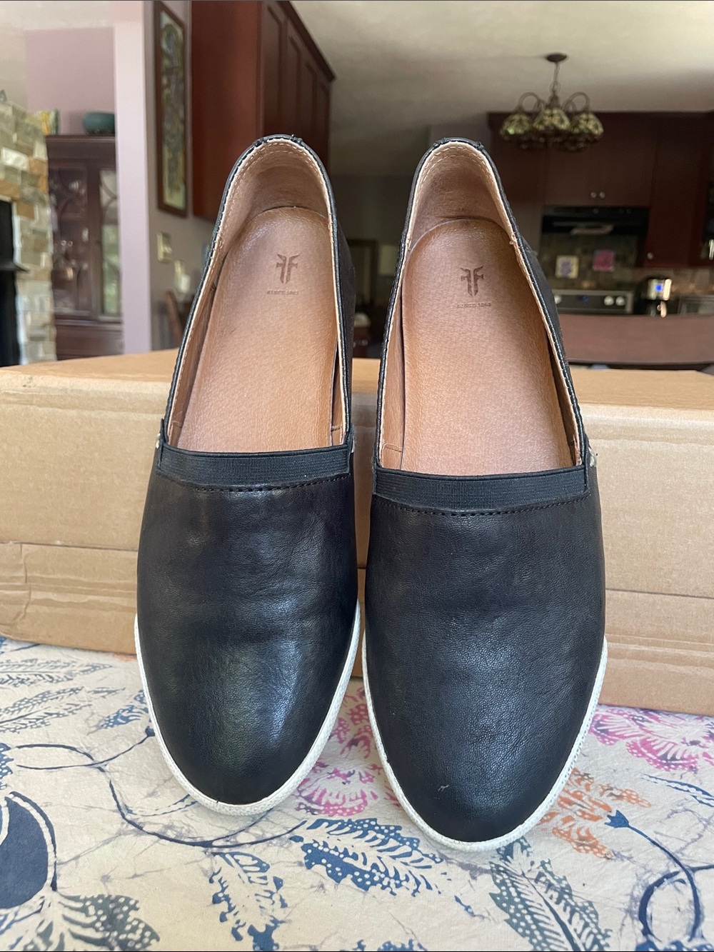 FRYE Melanie Leather Slip-on Shoe Women’s 8.5